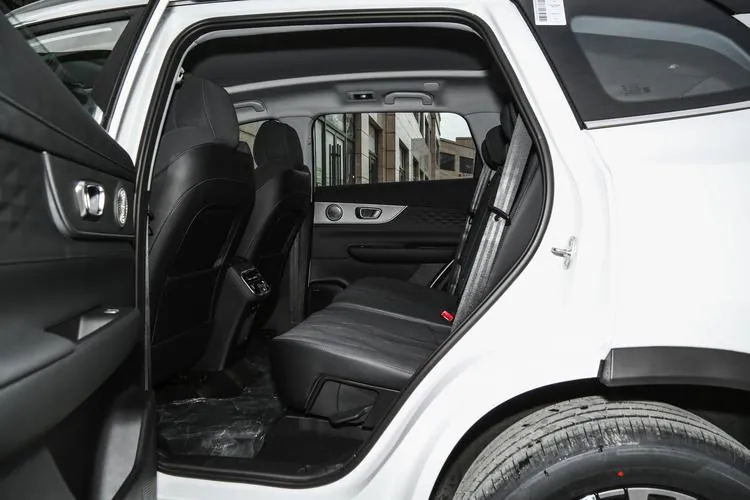 Chery Tiggo 8 Plus C-DM