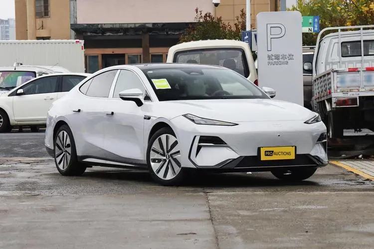 Geely Galaxy E8